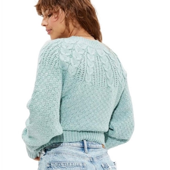American Eagle Outfitters Cropped Sweater - Small - Picture 6 of 6